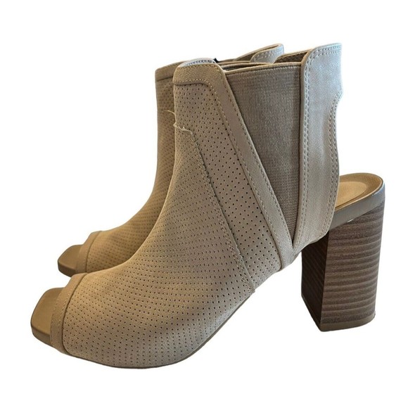 Mia Block Heel Peep Toe Womens Sz 7M Tan Faux Leather Career Heel - Picture 3 of 6